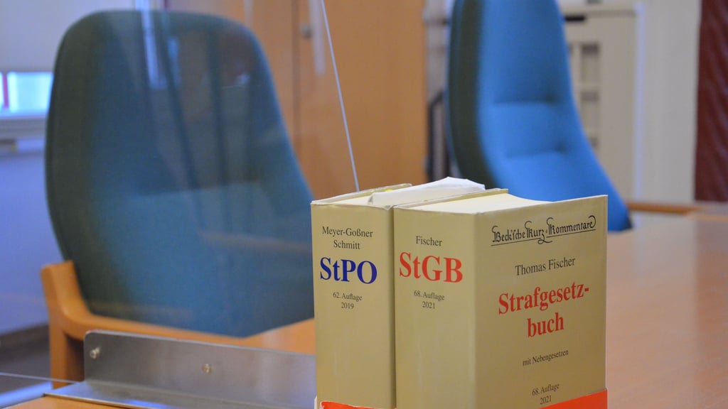 Angeblich um sich etwas dazuzuverdienen, veröffentlicht ein Student aus Salzwedel Videos mit pornografischem Inhalt auf X.