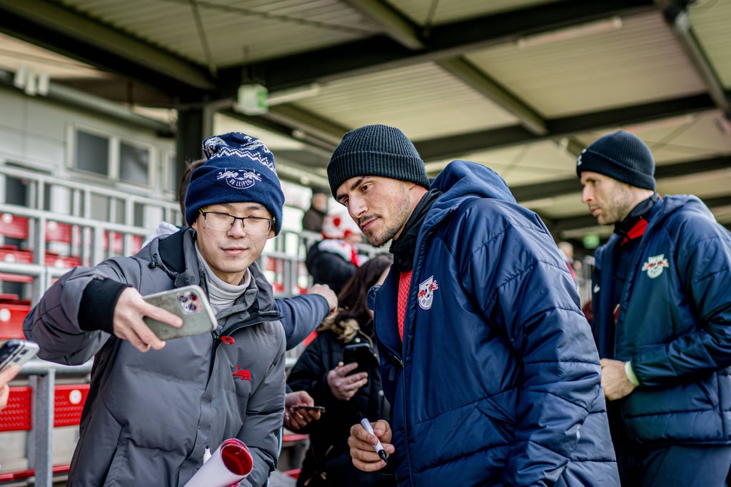 Fans beim öffentlichen Training von RB. (Archivbild)