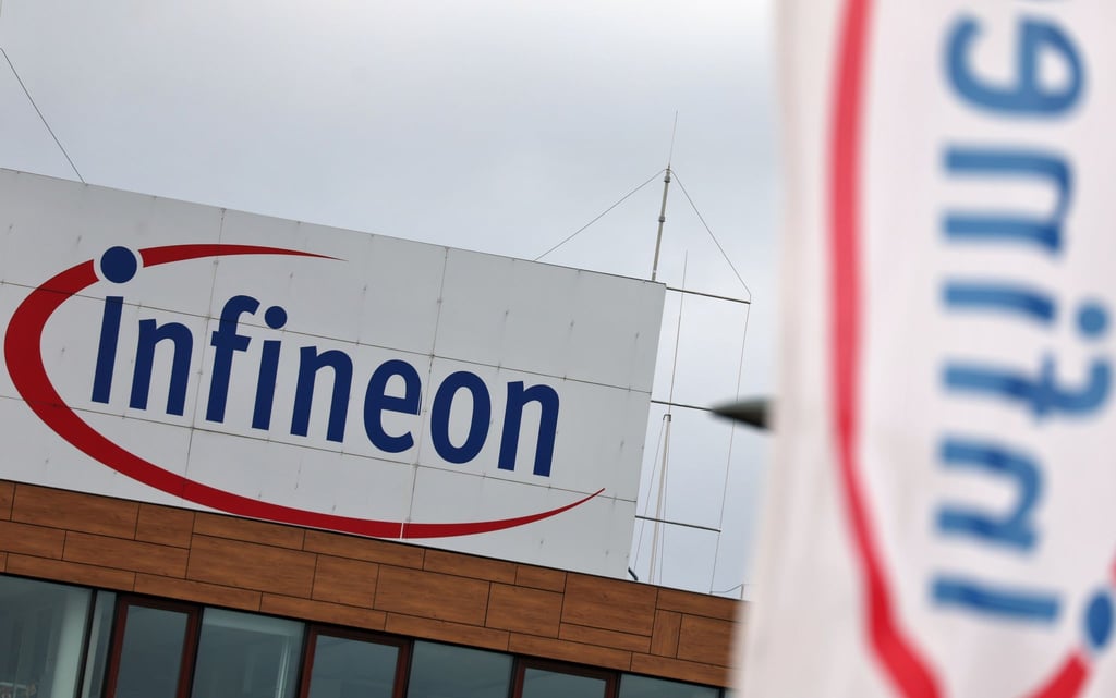 Der Chiphersteller Infineon hat seine Prognose gesenkt.