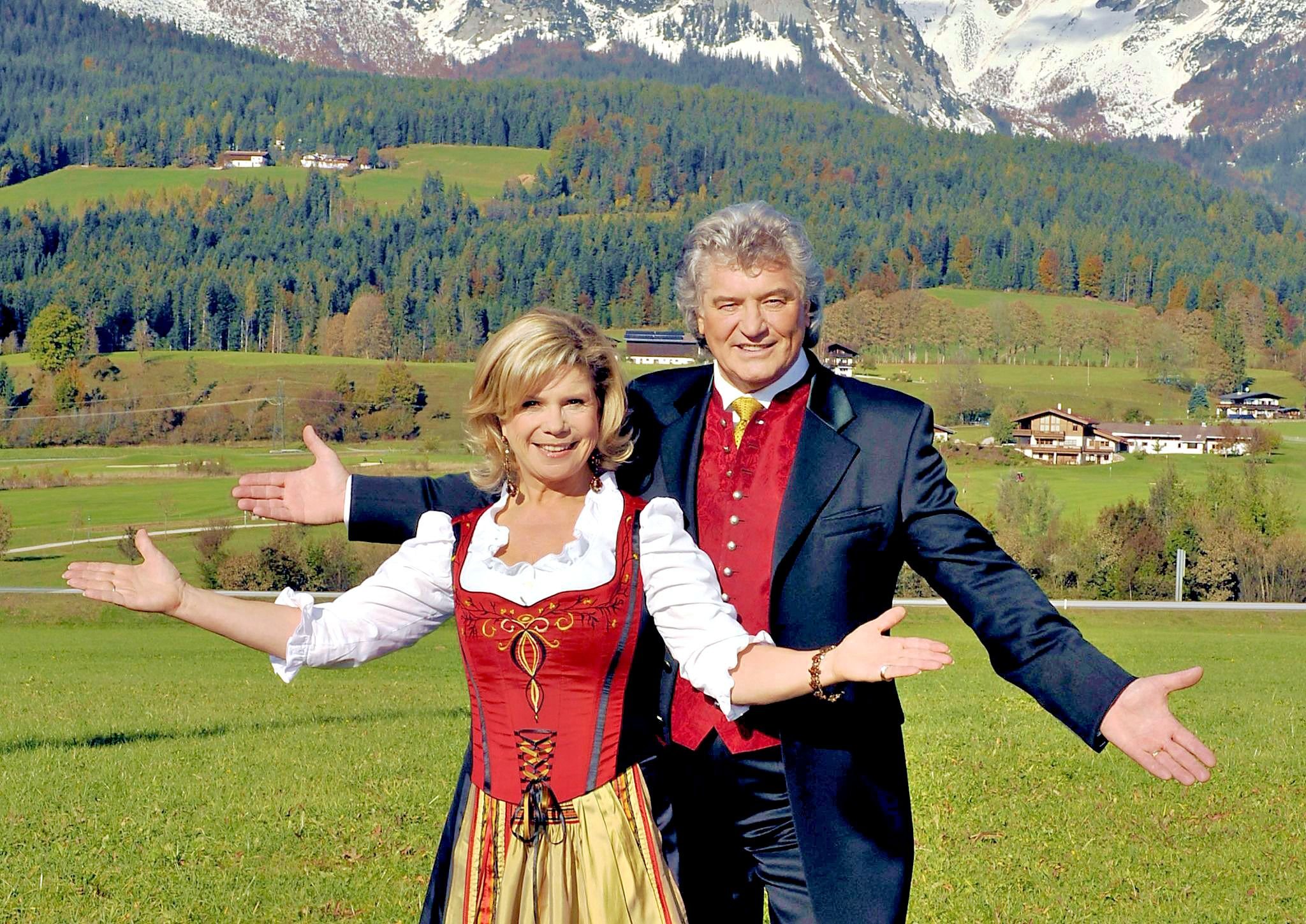 Volksmusiker Im Hyzet-Klubhaus Alttröglitz: Marianne Und Michael Auf ...