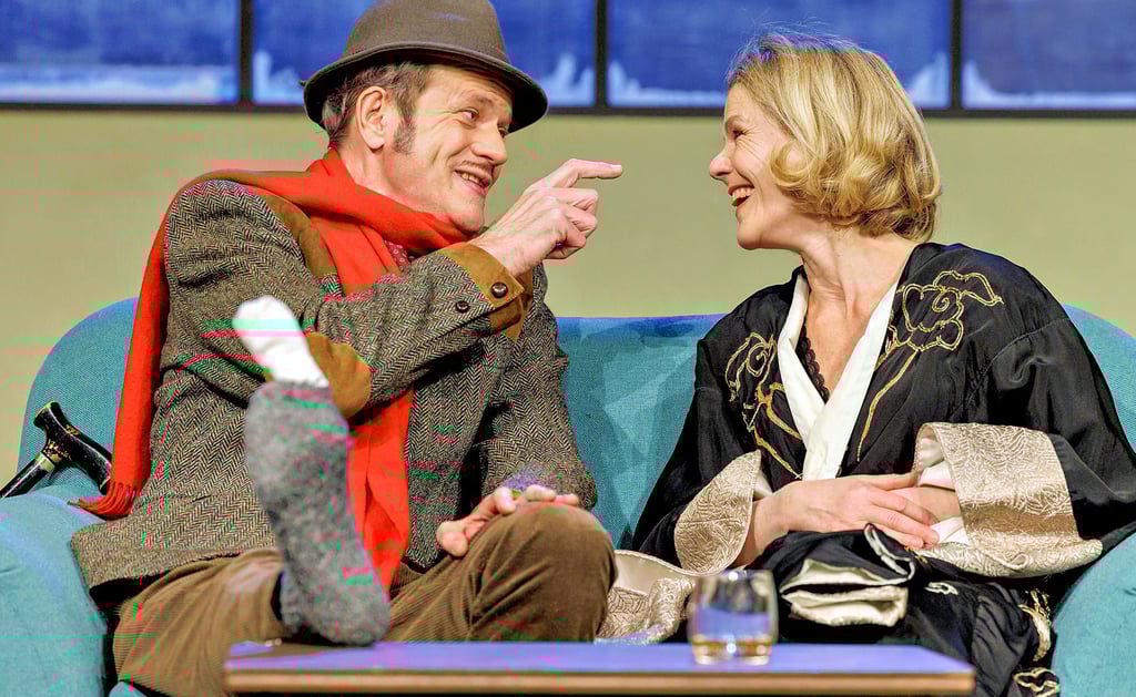 Oliver Beck mit Franka Anne Kahl in der Komödie „Barfuß im Park“