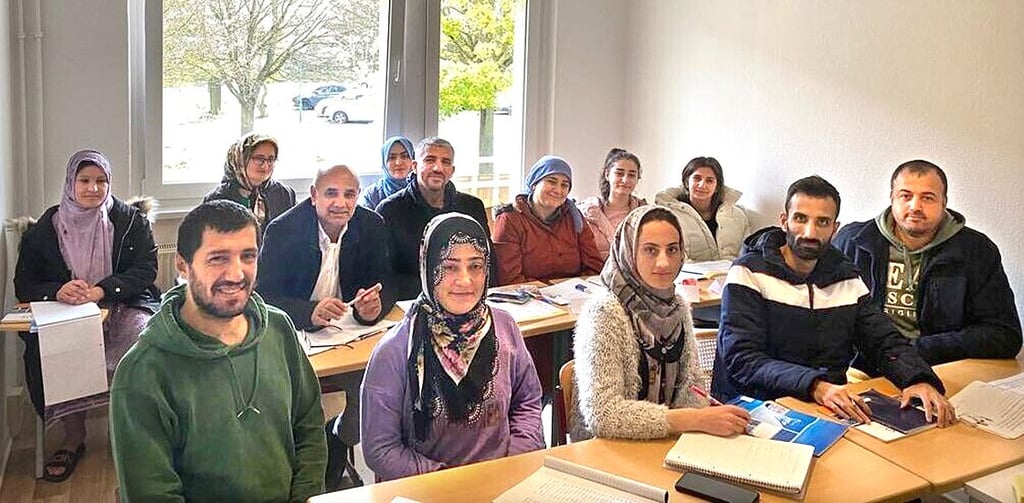 Sprachförderung für Geflüchtete in vier unterschiedlichen Gruppierungen organisiert die Netzwerkstelle Integration und Migration.