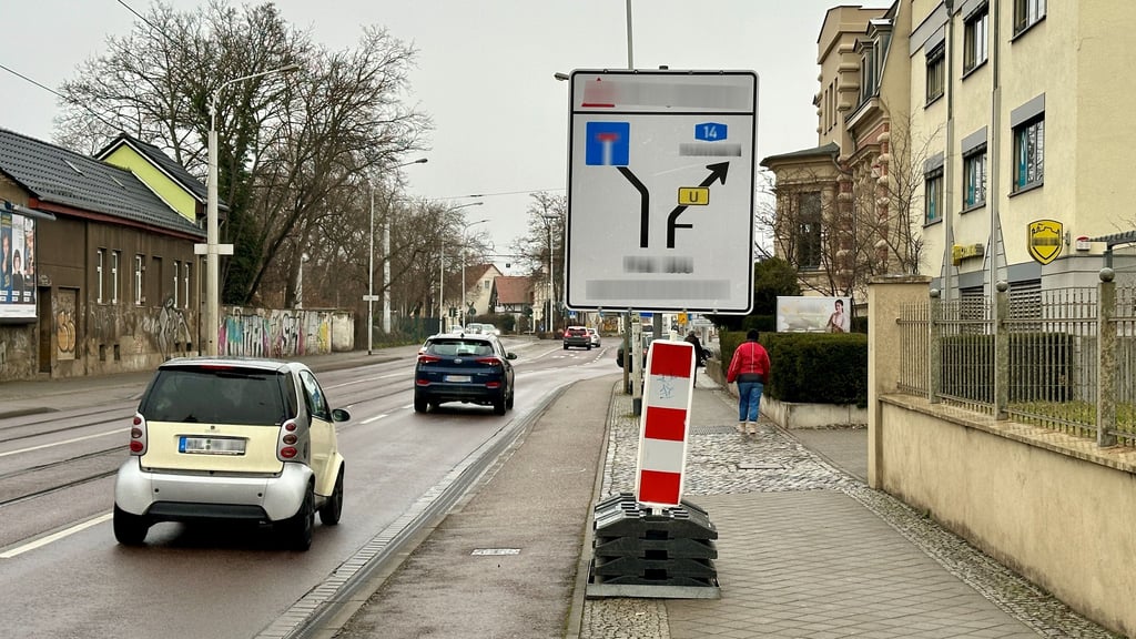 In Trotha beginnt die Umleitung für die L50 – allerdings bei unveränderter Ampelschaltung.