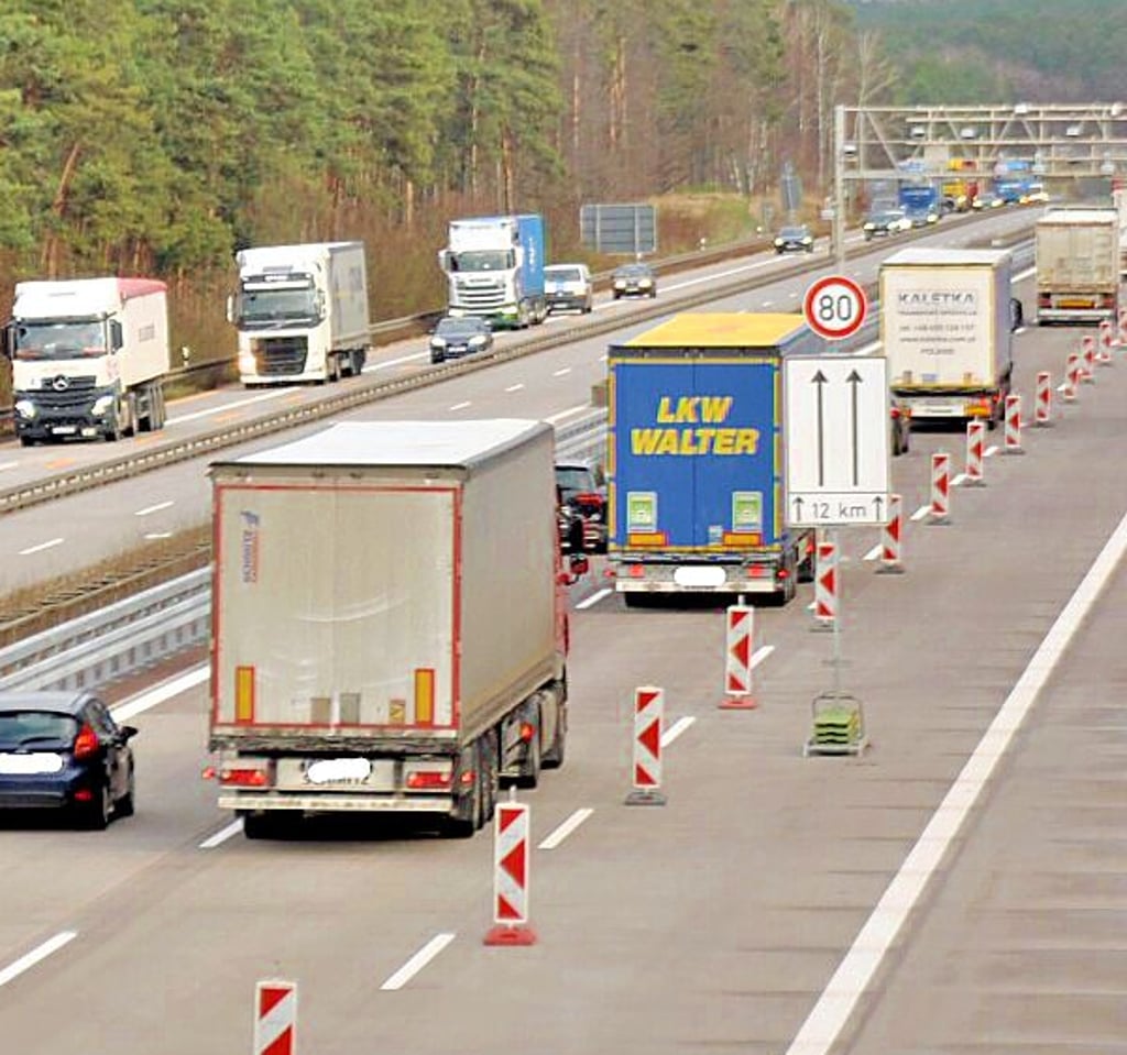Die Fahrbahnsanierung Richtung Berlin ist ein Grund dafür, dass die A2 im Jerichower Land die Staubilanz vom ADAC anführt.