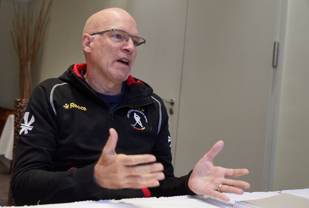 Markus Weise, Projekt-Bundestrainer für die Olympia-Qualifikation, gibt ein Interview.