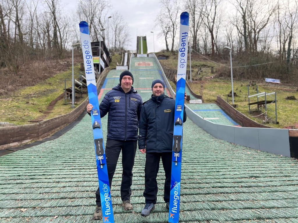 Christian Wendt (l.) und Patrick Valentin sind selbst seit vielen Jahren im SFV Rothenburg als Skispringer aktiv. Nun trainieren sie die Kinder.