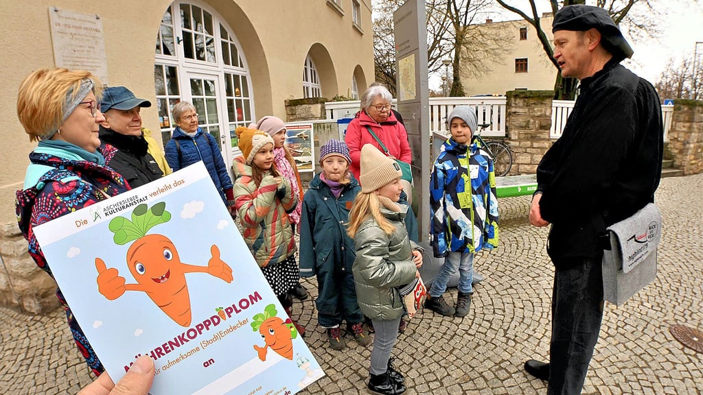 Am Ende bekommen alle Kinder, die teilgenommen haben, ihr „Möhrenkopp-Diplom“.