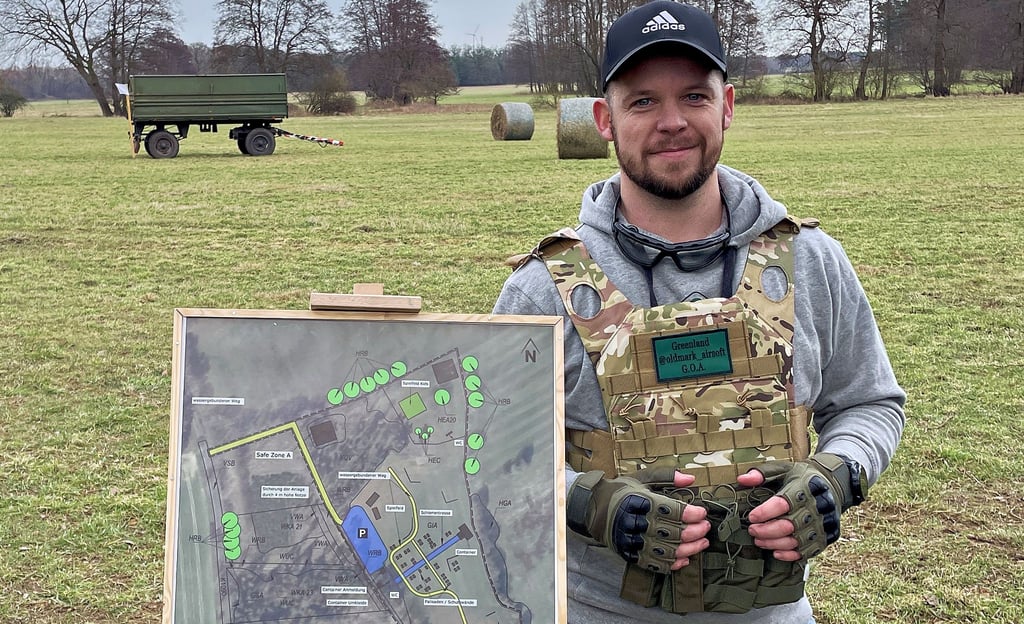 Daniel Kaul stellte sein Vorhaben dem Bauausschuss unter Ausschluss der Öffentlichkeit auch während einer Vor-Ort-Begehung vor.