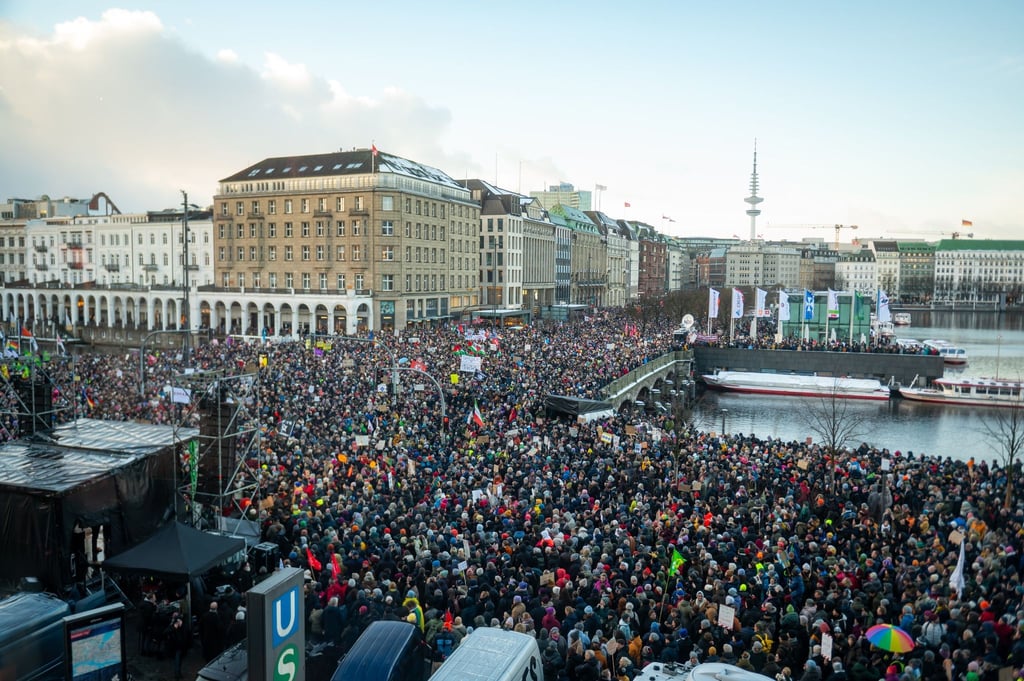 Die Großdemonstration gegen rechts Mitte Januar in Hambug wurde wegen Überfüllung abgebrochen.