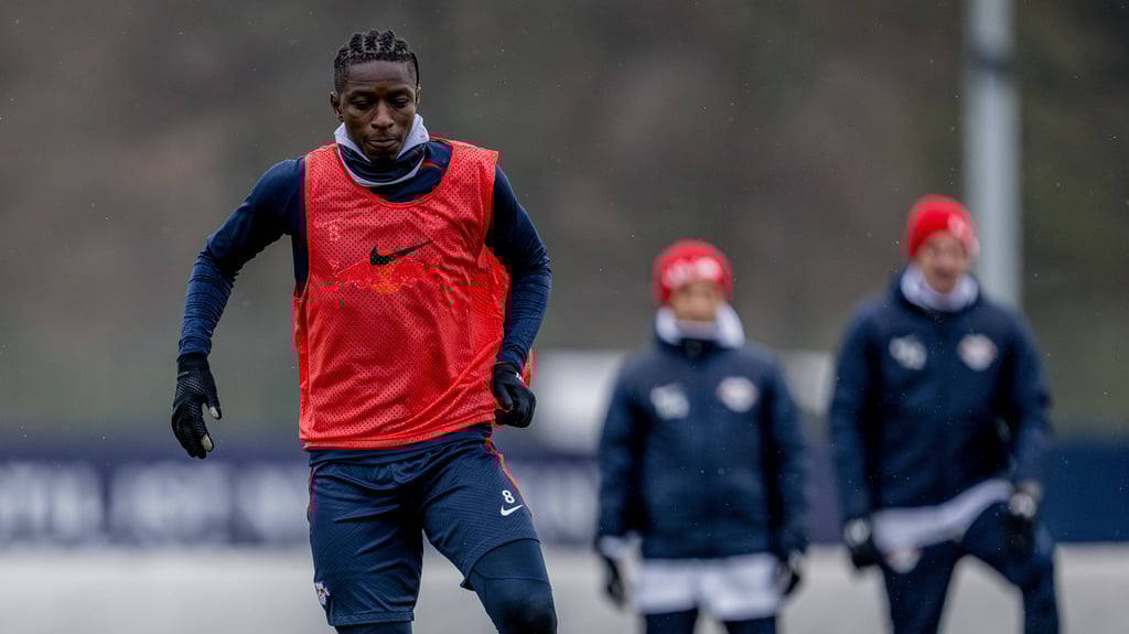 Amadou Haidara wird für das Spiel von RB in Augsburg nicht zur Verfügung stehen (Archivbild).