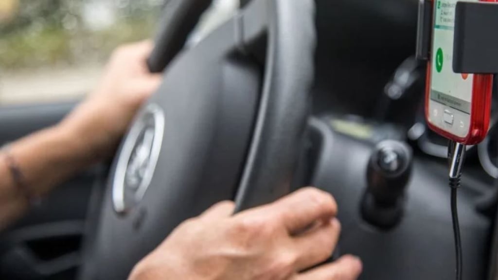 Ein 33-Jähriger ist tot in seinem Auto in der Leipziger Braustraße entdeckt worden.