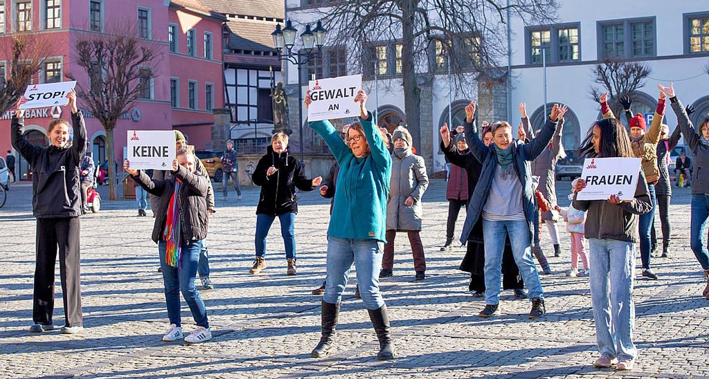 Bereits im vergangenen Jahr wurde mit dem Tanz-Flashmob anlässlich der Aktion „One Billion Rising“ in Naumburg ein Zeichen gesetzt.