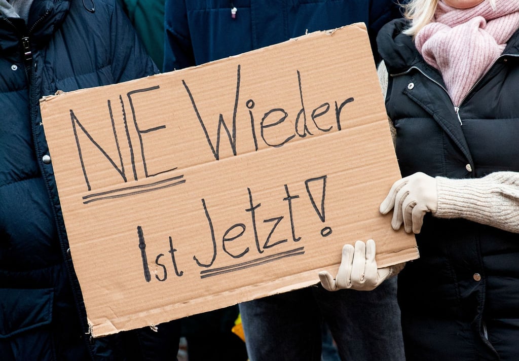"Nie wieder ist jetzt. Zeitz wehrt sich gegen Demokratiefeinde" - unter diesem Motto beginnt an diesem Sonntag, 15 Uhr, eine Kundgebung auf dem Altmarkt in Zeitz. Es ist allerdings nicht die einzige Demonstration an diesem Tag.