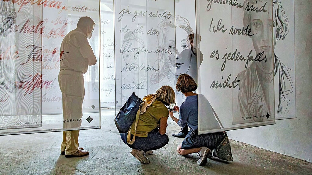 Die Installation von Petra Reichenbach im Schloss Lichtenburg