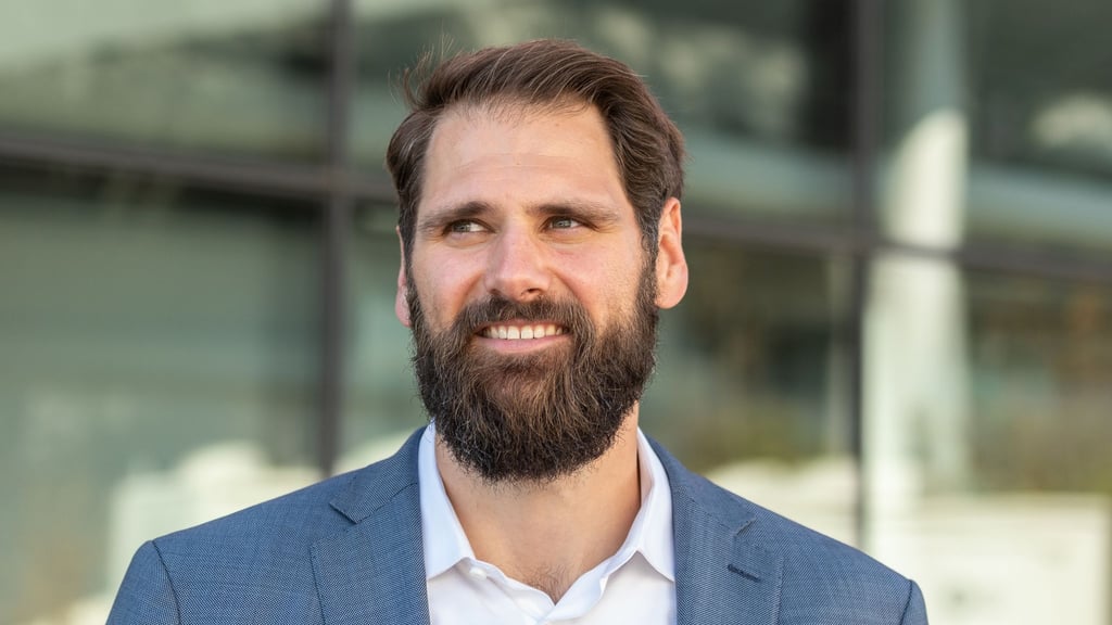 Wer gewinnt den 58. Super Bowl? Der ehemalige NFL-Profi Sebastian Vollmer tippt auf die San Francisco 49ers.