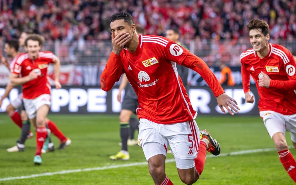 Berlins Danilho Doekhi freut sich über sein Tor zum 1:0.