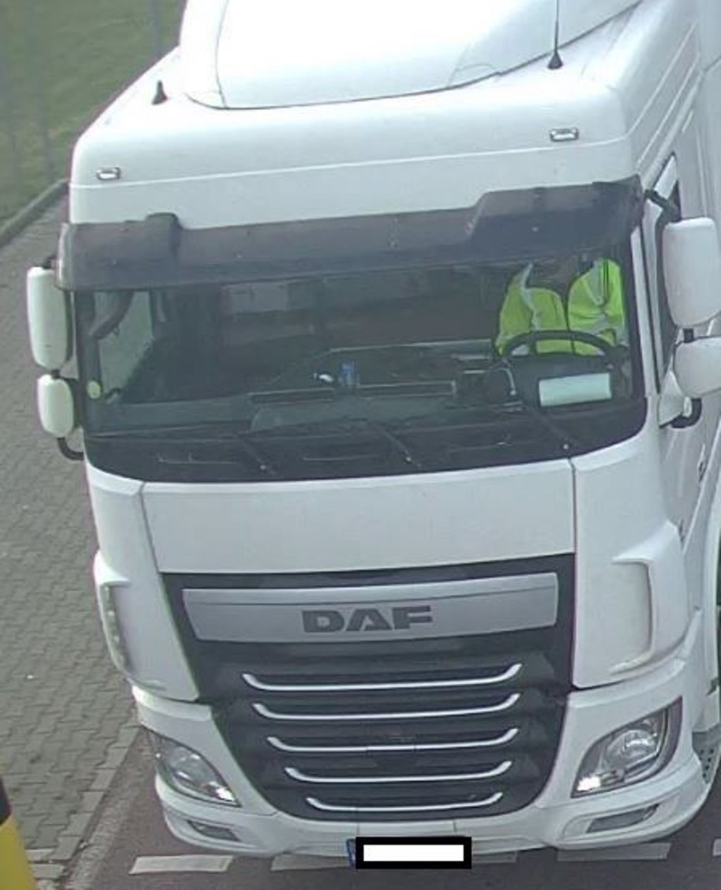 Mit diesem Lkw fuhr der Mann vor. Die lettischen Kennzeichen waren gefälscht.