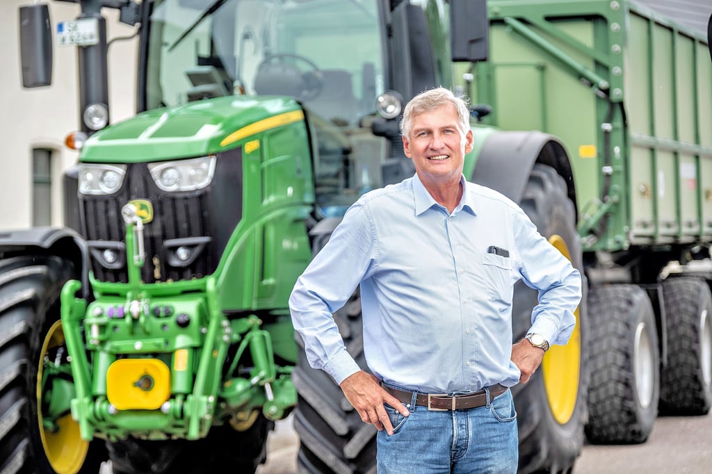 Der Landwirt Alfons Wolff bewirtschaftet einen Hof in Hohenthurm (Saalekreis) und hat den Verband „Freie Bauern“ im Jahr 2018 mitgegründet.