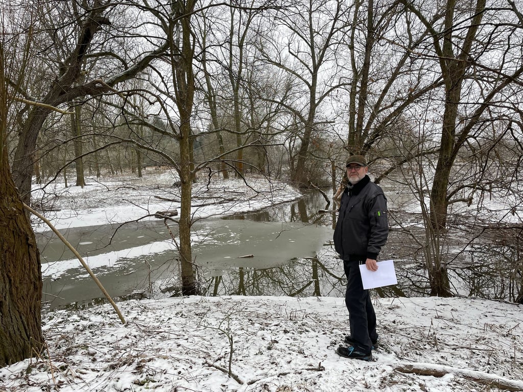 Am Zusammenfluss von Rippach und Saale lag der Pegel in diesem Jahr schon öfter sehr hoch. Für Tischlermeister Hubert Geißler aber ist das noch kein Grund zur Beunruhigung. Sein Haus befindet sich in unmittelbarer Nähe.
