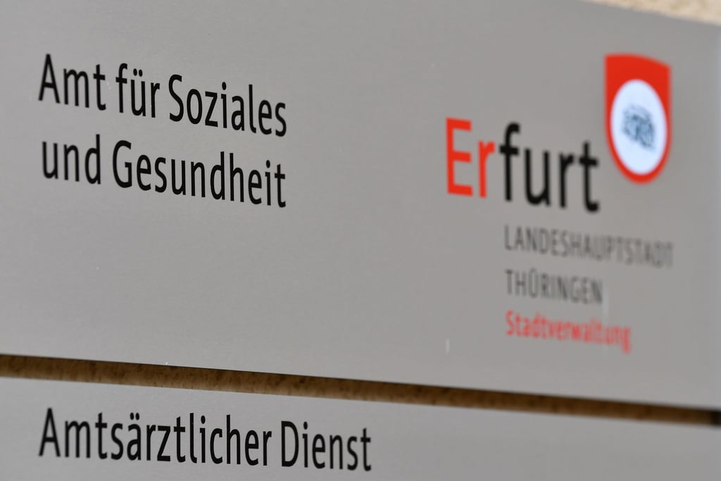 "Amt für Soziales und Gesundheit" steht auf der Tafel neben der Eingangstür.