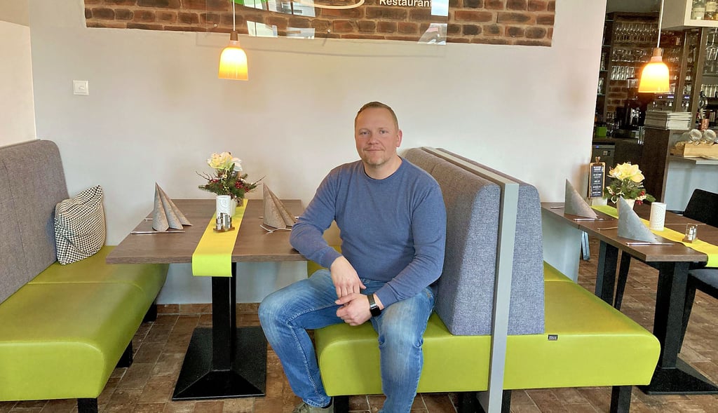 In Restaurants gilt wieder der gesetzliche Mehrwertsteuersatz von 19 Prozent. Hier: Stephan Ziegler in seinem Restaurant „Zieglers“ in Wörlitz.