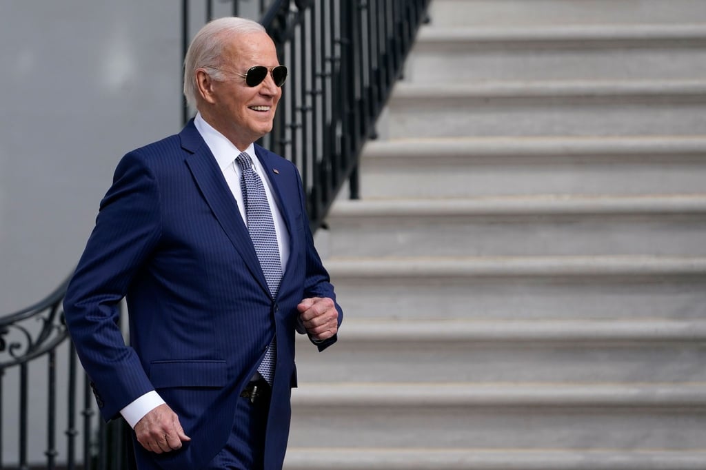 „Genau so, wie wir es geplant haben.“ - Ein Meme auf dem persönlichen X-Account (vormals Twitter) von US-Präsident Joe Biden parodiert eine Verschwörungstheorie rund um den Super Bowl.