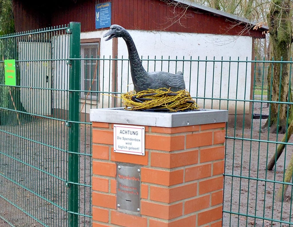 Die Spendenbox im Wiesenpark in Oschersleben ist nun besser gesichert.