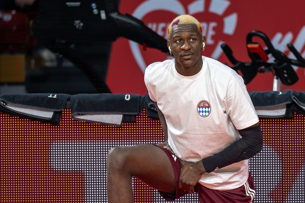 Isaac Bonga steuerte zum Sieg der Bayern gegen Chemnitz 18 Punkte bei.