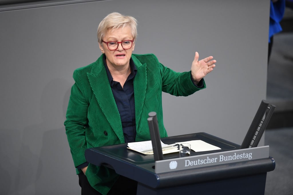 Renate Künast (Bündnis 90/Die Grünen) bei einer Bundestagsdebatte.