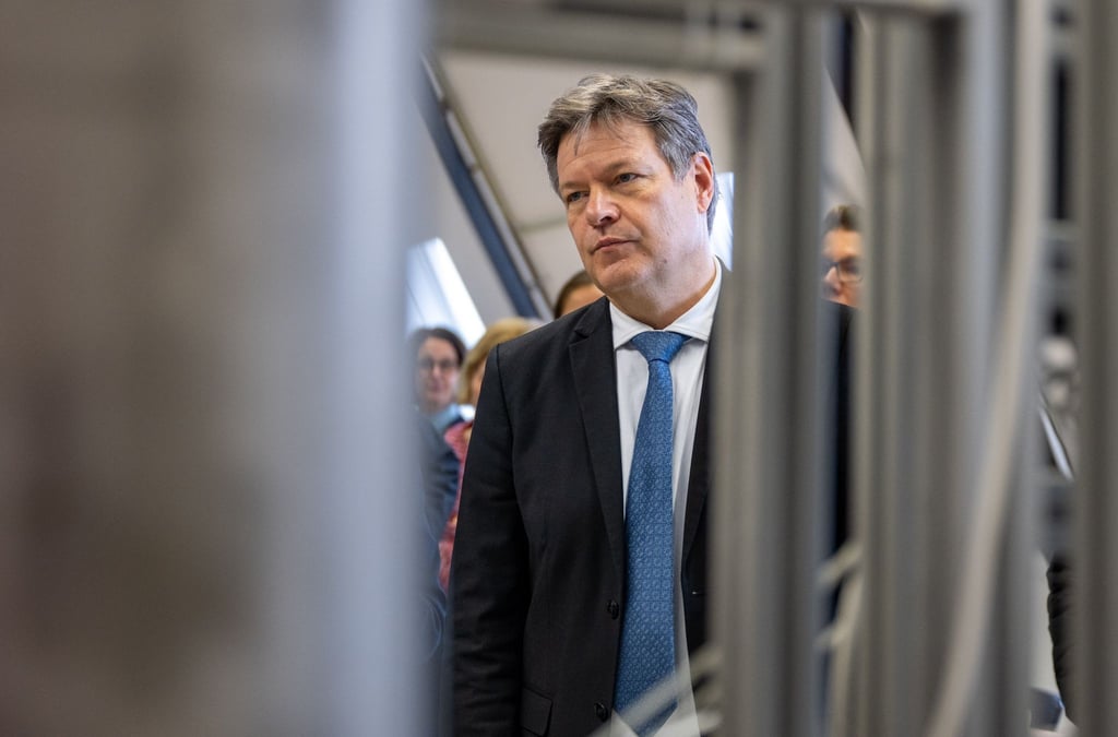 Bundeswirtschaftsminister Robert Habeck (Grüne) reist von Mittwoch bis Freitag durch mehrere Bundesländer.