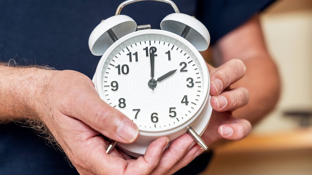 Jedes Jahr am letzten Sonntag im März werden die Uhren von 2 Uhr auf 3 Uhr vorgestellt.