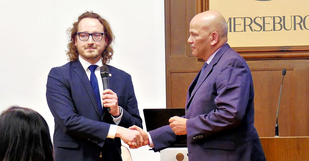 Merseburgs Oberbürgermeister Sebastian Müller-Bahr und sein amtierender Stellvertreter Bellay Gatzlaff