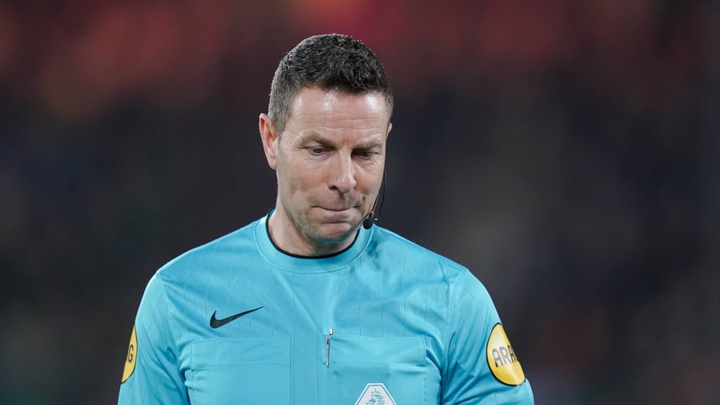 Pol van Boekel ist auch selbst als Schiedsrichter tätig.