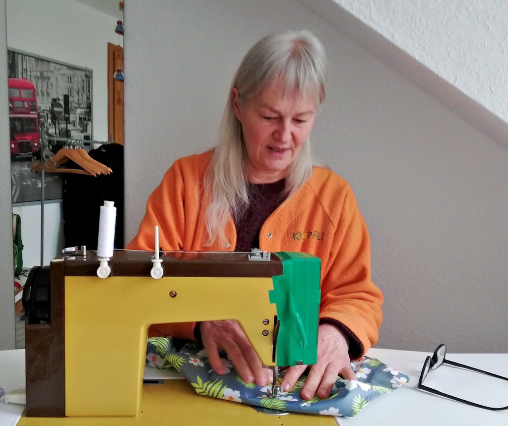 Karin Kuhfuß betreibt eine Änderungsschneiderei in Tröglitz