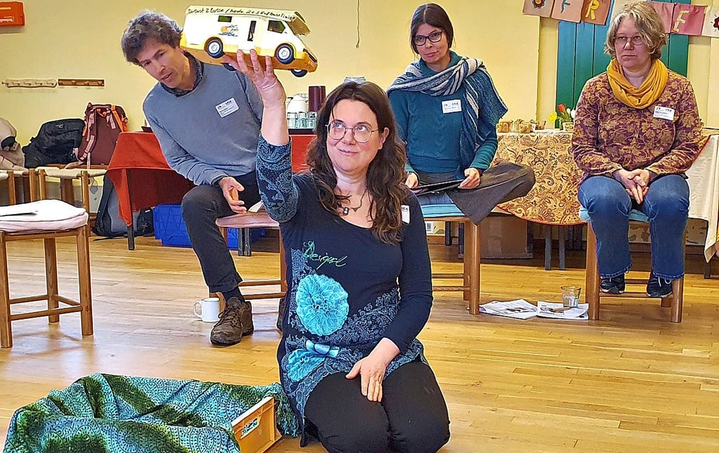 Sandra Thies stellte die Entwicklung der Freien Schule und der Kindertagesstätte vor.