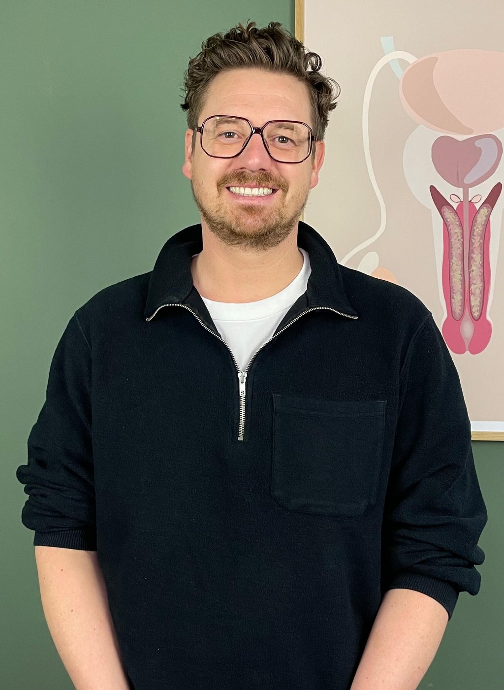 Volker Wittkamp, Jahrgang 1983, ist Urologe und in einer urologischen Rehaklinik tätig. Auf dem Tiktok-Kanal „Doktorsex“ klärt er zusammen mit der Gynäkologin Sheila de Liz und dem Psychologen Umut Özdemir über Sexualität auf.