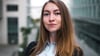 2022 flüchtete Alina Bidnyk aus Mariupol nach Magdeburg. Inzwischen hat die IT-Spezialistin eine Stelle. 