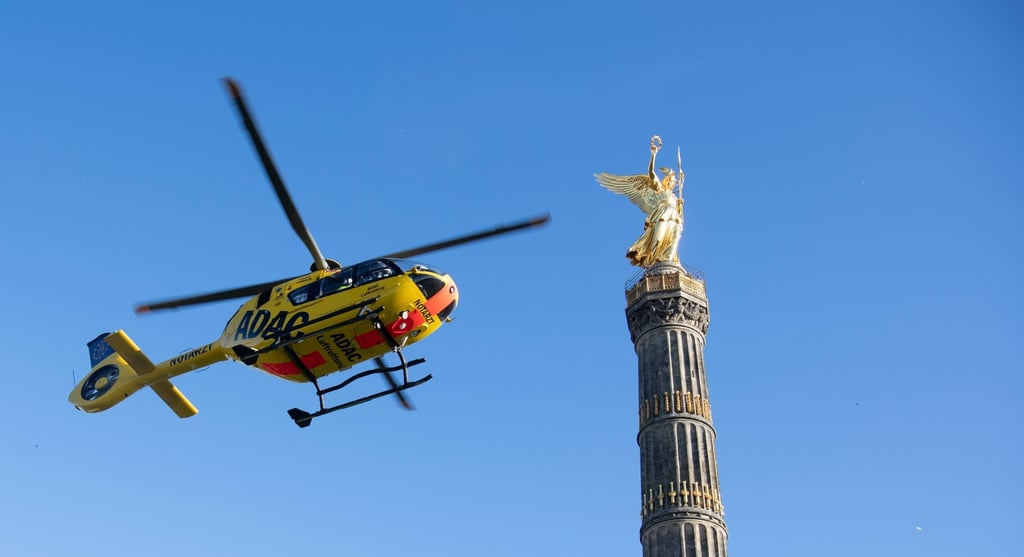 Ein Rettungshubschrauber.