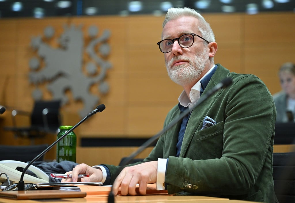 Benjamin-Immanuel Hoff (Die Linke), Staatskanzleichef von Thüringen, bei einer Anhörung im Landtag.