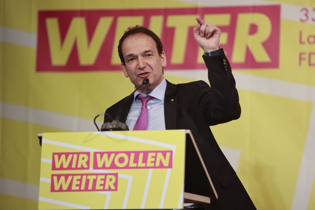 Andreas Silbersack, Chef der FDP-Landtagsfraktion in Sachsen-Anhalt, spricht zu den Delegierten des Landesparteitages.