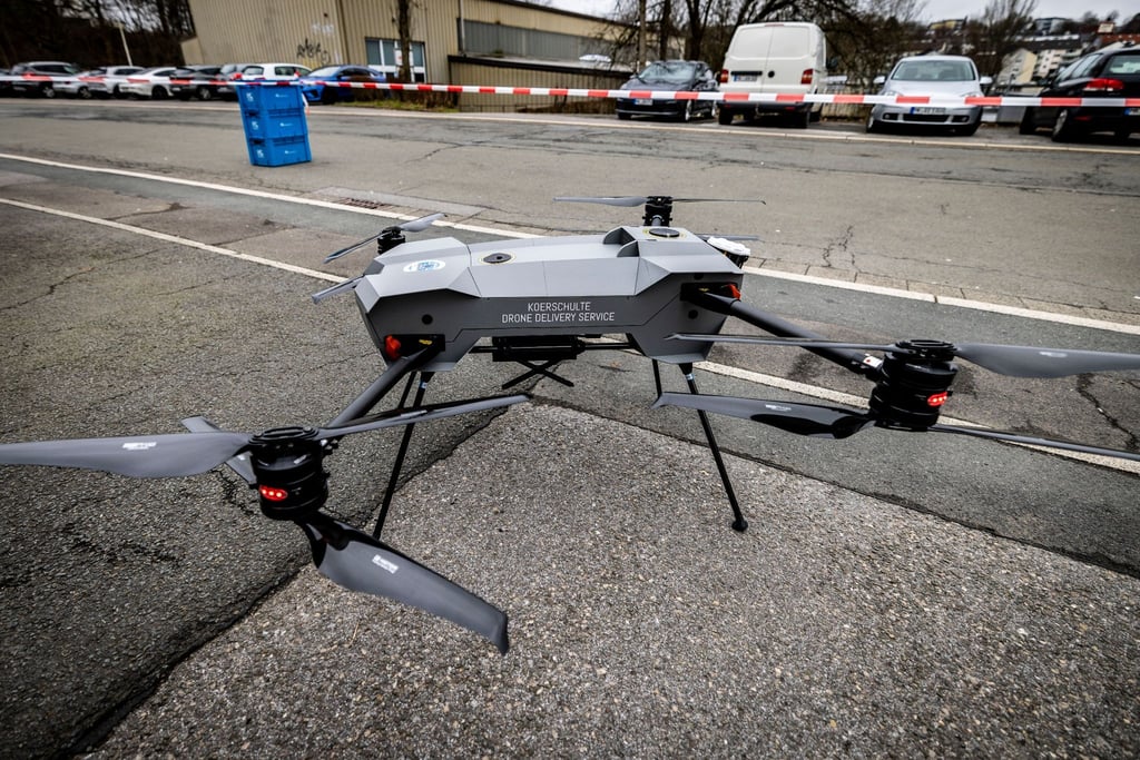 Eine voll automatisierte Drohnen-Flotte soll Unternehmen in Lüdenscheid, das vom A45-Rahmede-Brückendesaster stark belastet ist, dringend benötigte Teile über die Staus hinweg aus der Luft anliefern.