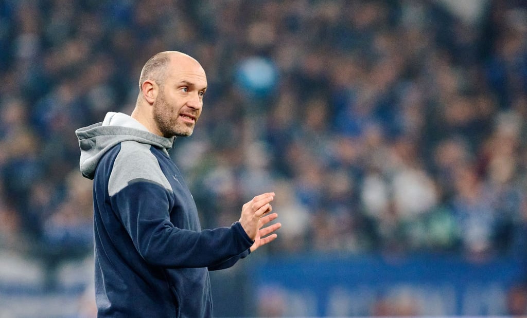 Trainer Daniel Scherning von Braunschweig in Aktion.