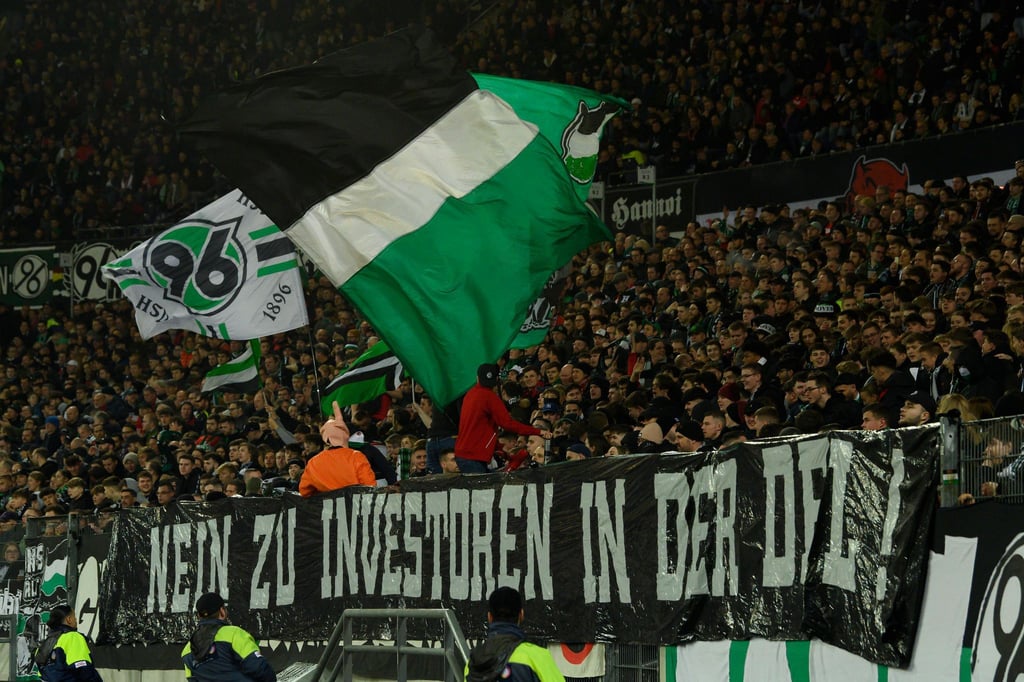 Der Investoren-Einstieg bei der DFL ist nach den wochenlangen Protesten der Fans geplatzt.