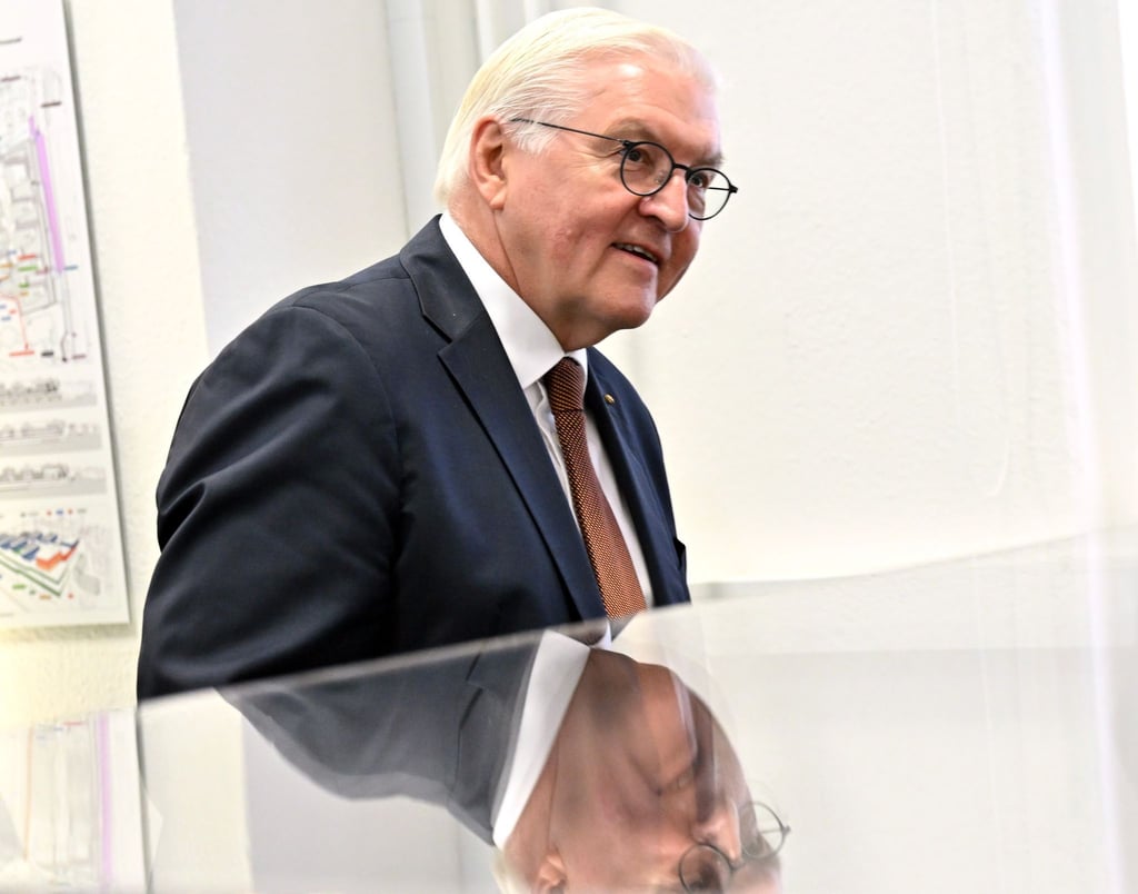 Bundespräsident Frank-Walter Steinmeier besucht die Zeiss AG.