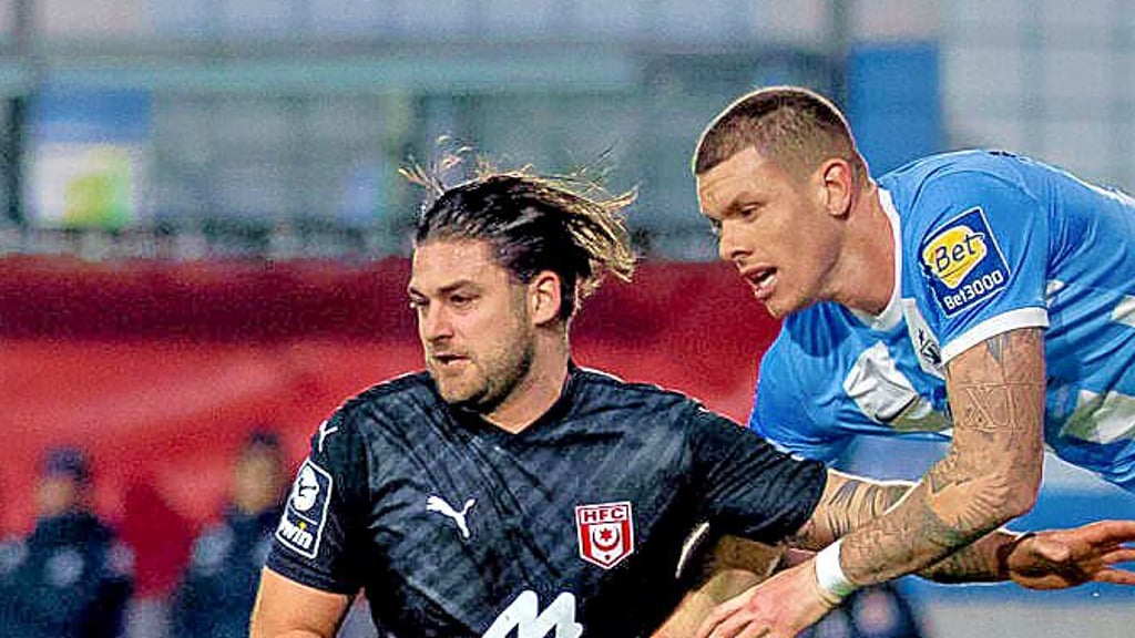 Dominic Baumann (l.)
