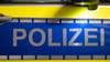 In Halle (Saale) sollen zwei Täter Waren aus einem Supermarkt in der Dieselstraße geklaut haben, so die Polizei.