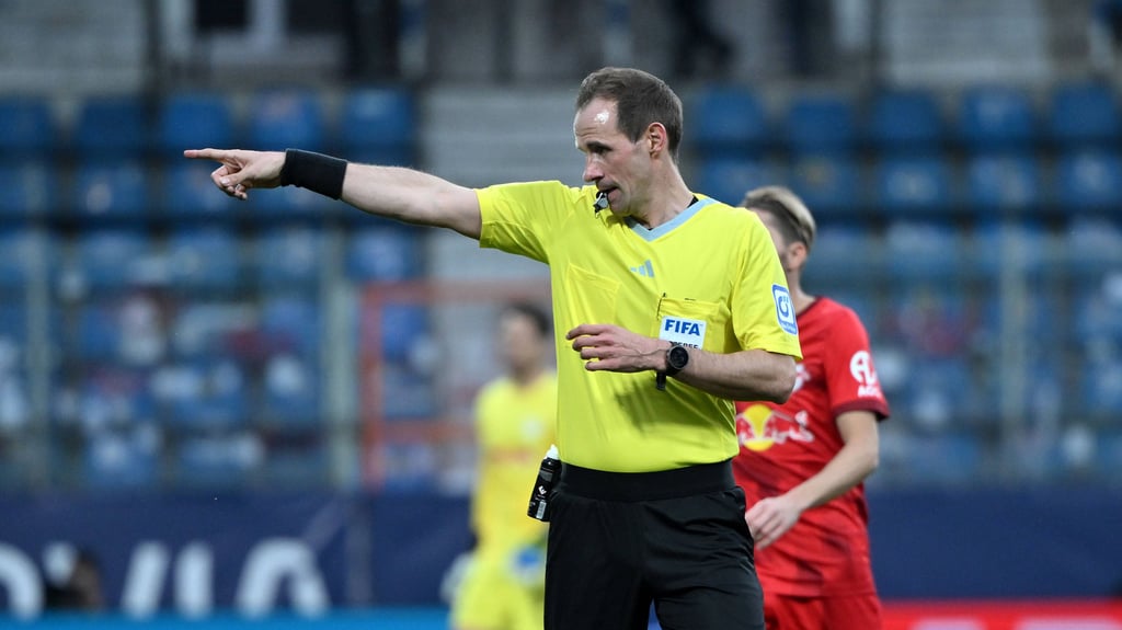 Sascha Stegemann hat eine sehr gute Bilanz bei RB-Spielen. Am Samstag pfeift der Schiedsrichter Leipzigs Auswärtsspiel beim FC Bayern München.