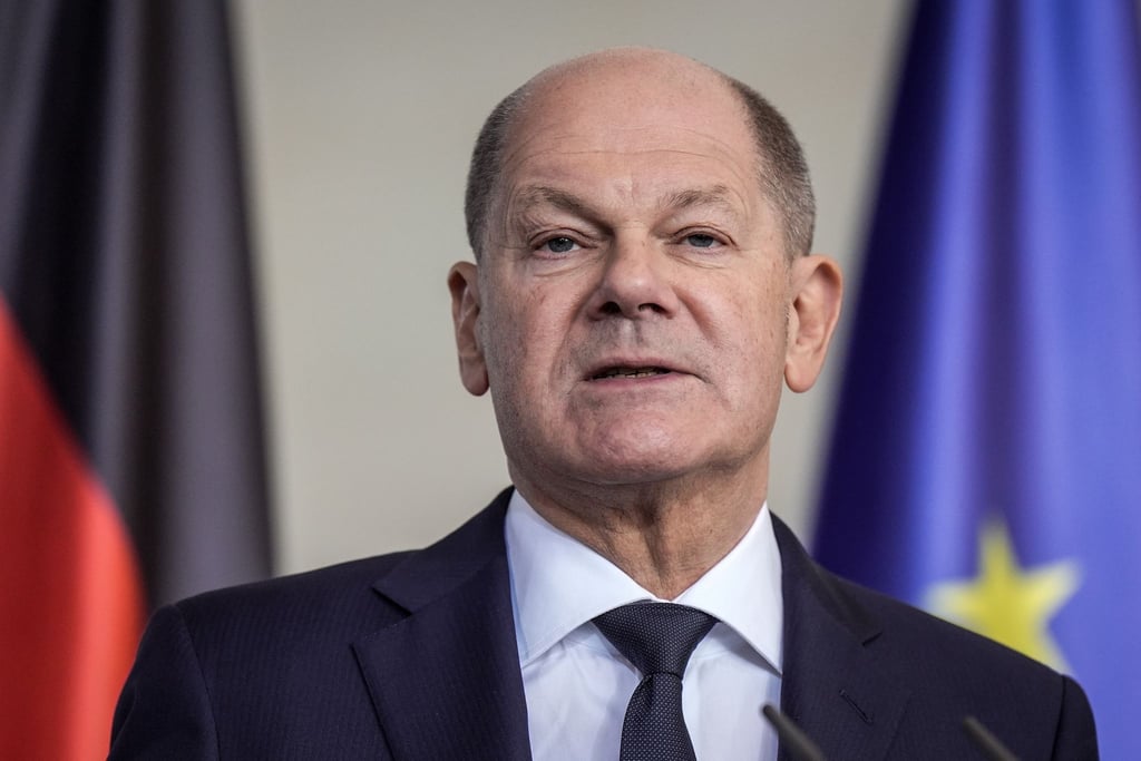 Zu einer Begegnung zwischen Kanzler Olaf Scholz und Papst Franziskus kam es bereits bei der Trauerfeier für den emeritierten Papst Benedikt XVI.