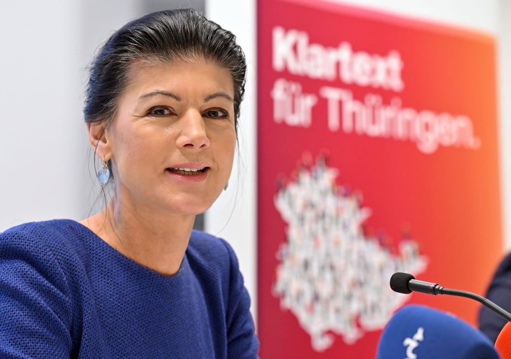 Sahra Wagenknecht (BSW) stellt in Erfurt eine Kampagne ihrer Partei für die Landtagswahl am 1. September in Thüringen vor.