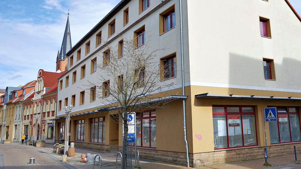 Im ehemaligen Uhren-Schmuck-Geschäft gibt es bald Hörgeräte.